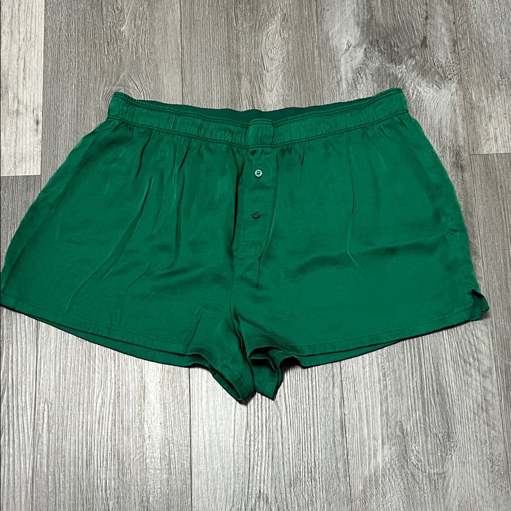 PINK Victoria's Secret silk Pj sleeping shorts  Emerald / size L